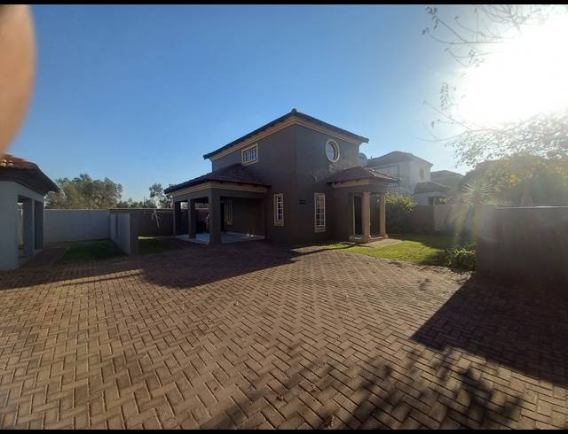 2 BEDROOM FREEHOLD FOR SALE IN BRAKPAN NORTH